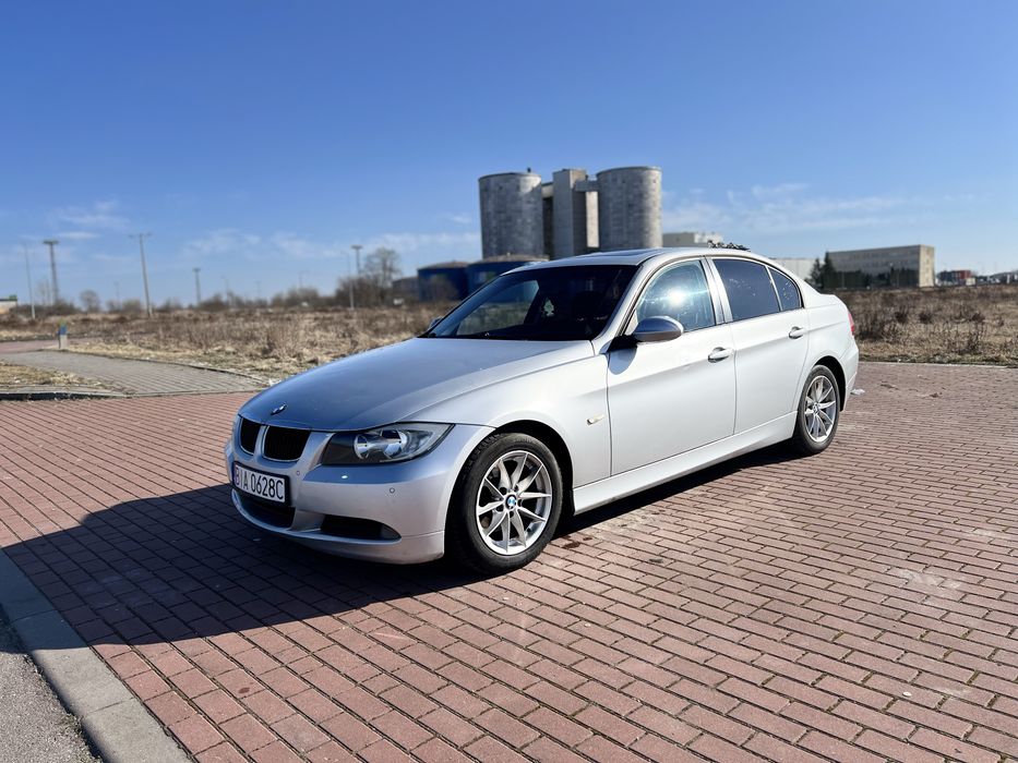 Sprzedam BMW E90 320i