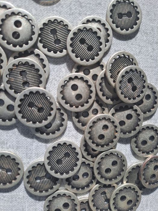 Guziki metalowe, 100 szt