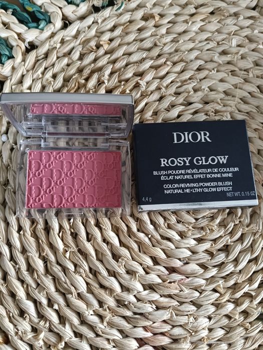 Nowy róż do policzków Dior rosy glow 012 rosewood