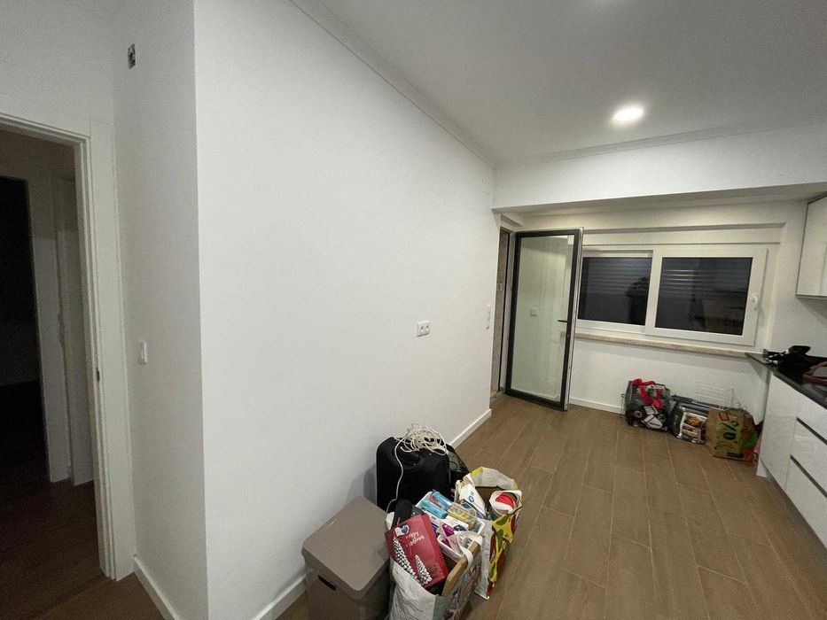 MORADIA GEMINADA PARA ARRENDAR EM LOUREL