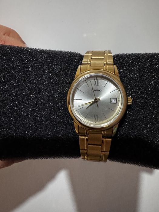 Годинники Casio.