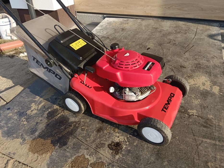 Kosiarka spalinowa Honda Tempo 4KM 40cm lekka