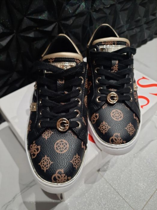 Buty Guess trampki 37