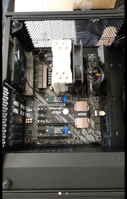 PC Intel I7 8700 sem gráfica