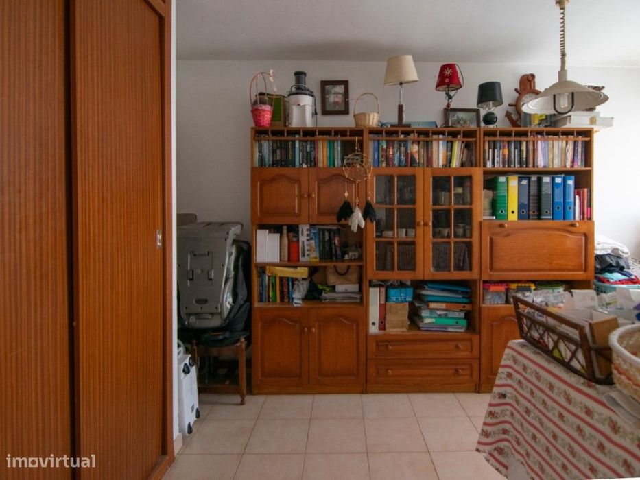 Apartamento T4 em Carnaxide com Vista para Monsanto.