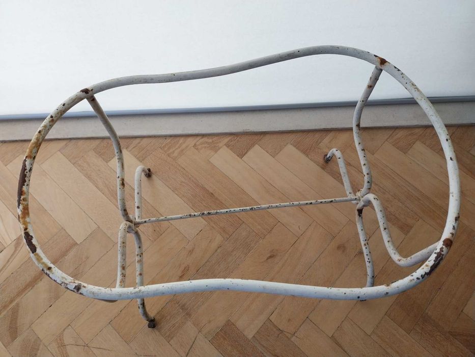 Bide antigo em louça