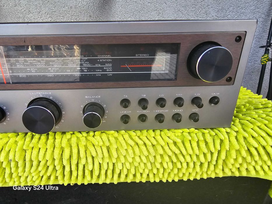 amplituner universum vt23016