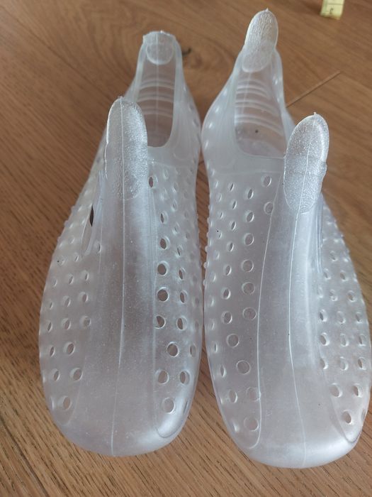 Buty kąpielowe Arena rozmiar 30