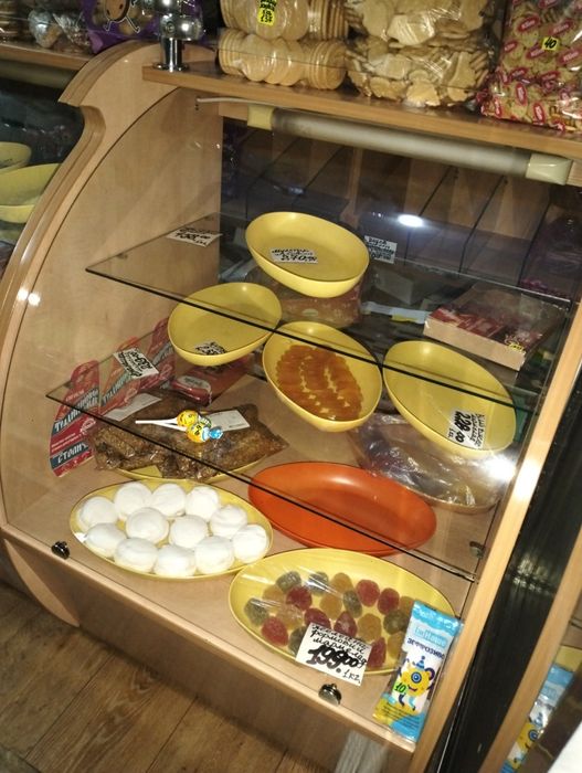 Продам бу мебель для магазину кондитерских виробів