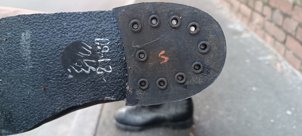 Нові шкірані офіцерські чоботи 41 розмір