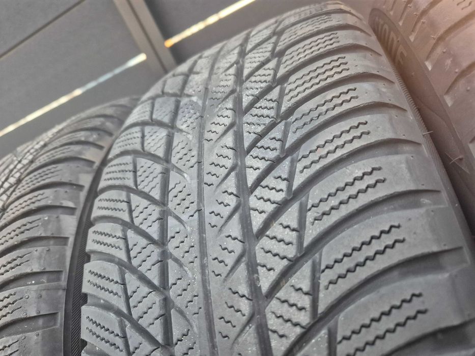 Bridgestone Blizzak LM001 225/50r17 Blizzak LM001 N3935