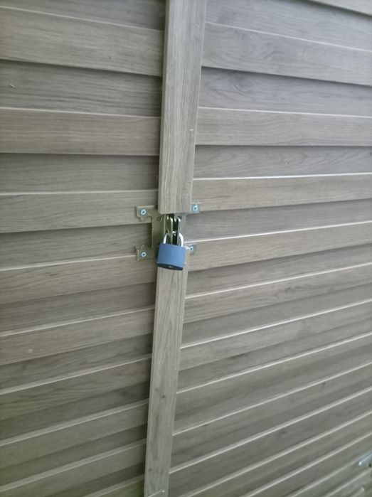 Olivais box/ stocage/ arrecadação