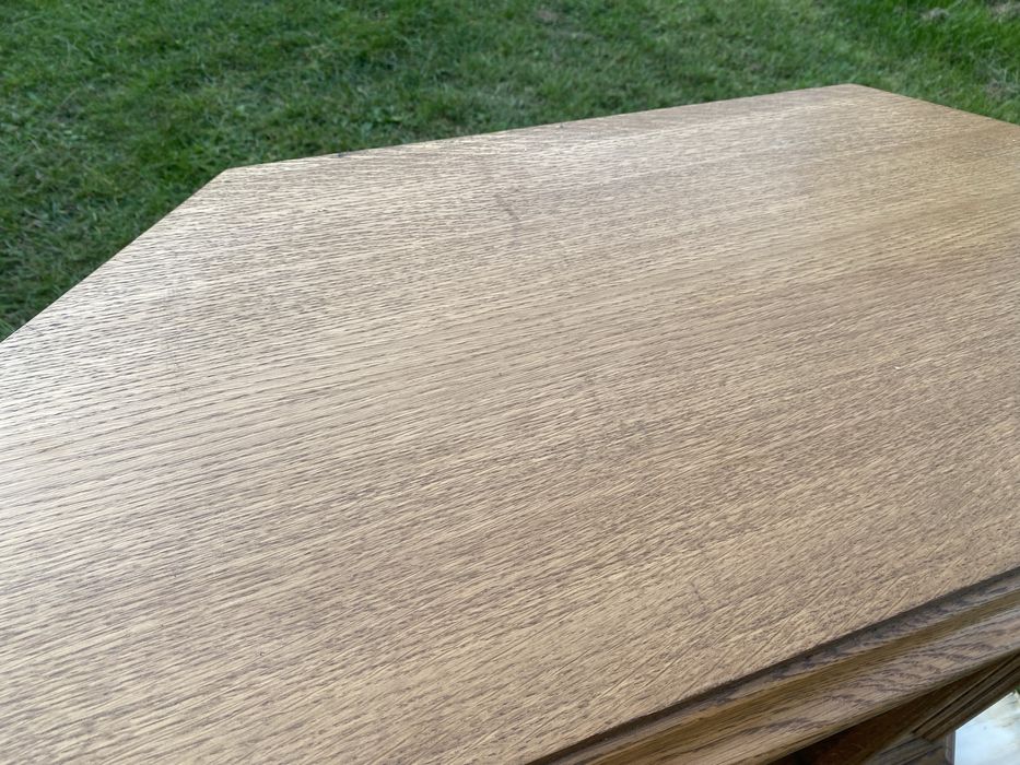 Drewniana komoda klasyczny styl