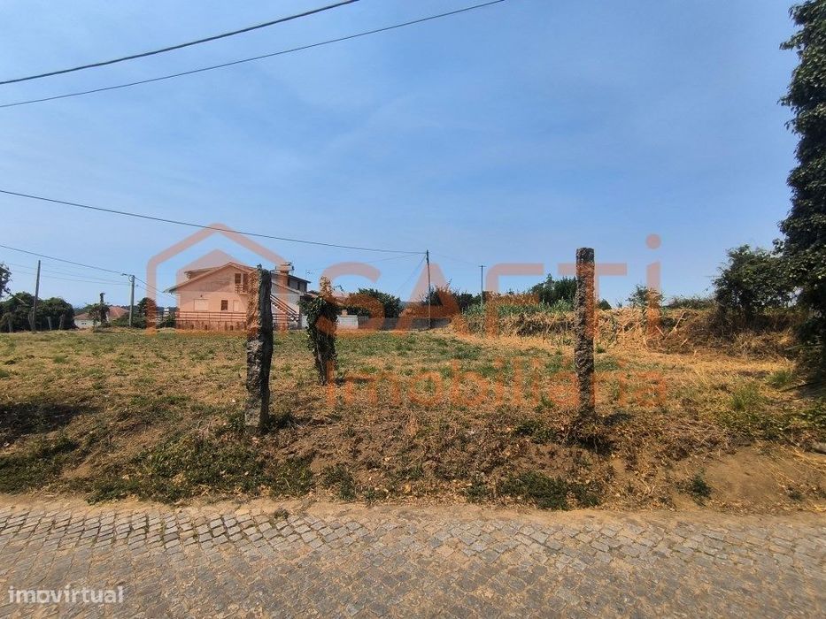 Terreno Urbano de 523 M para Construção em Antas, Esposende