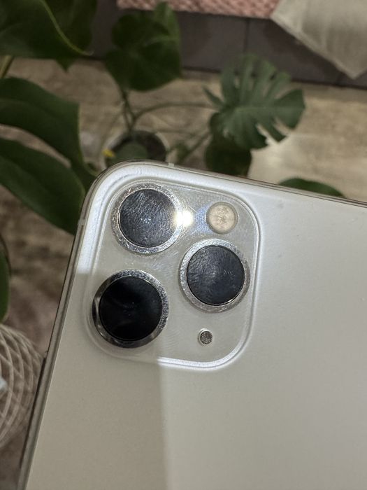 Iphone 11 pro bialy
