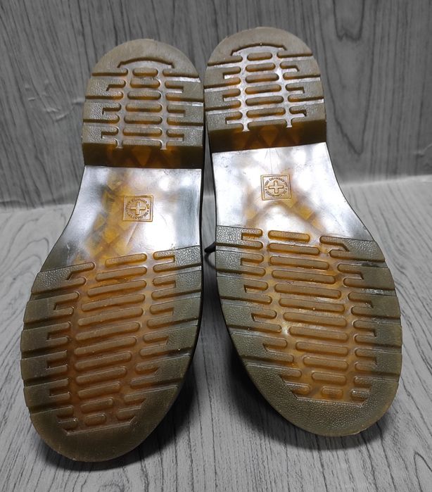 37 Dr.Martens оригінальні жіночі шкіряні ботинки