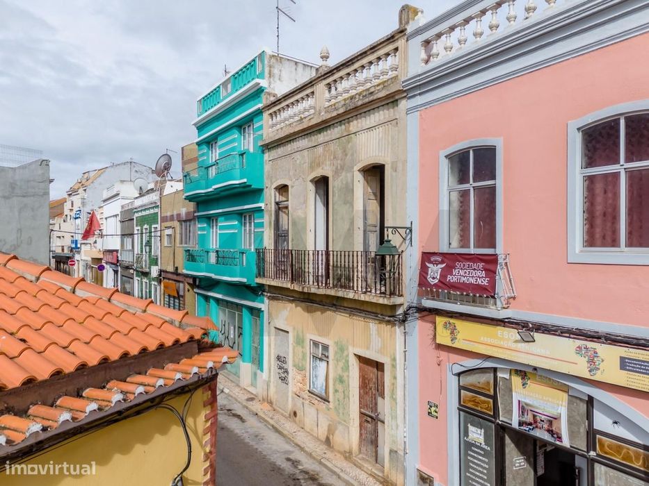 Casa Típica Algarvia em Portimão - Oportunidade Única!