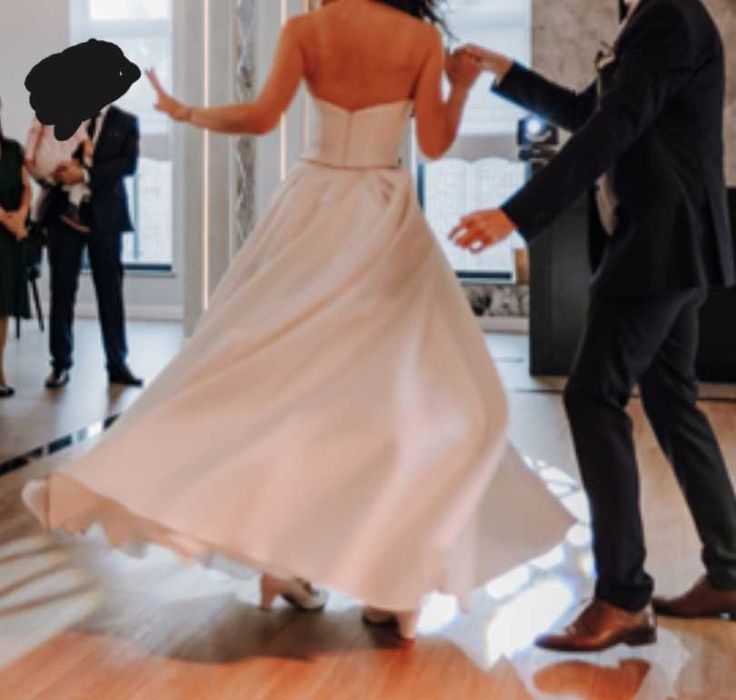 Suknia ślubna gorsetowa ivory