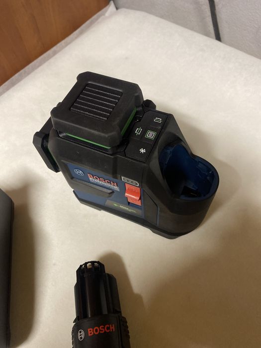 Laser krzyzowy bosch GLL12V-100-33CG zielony oryginalny