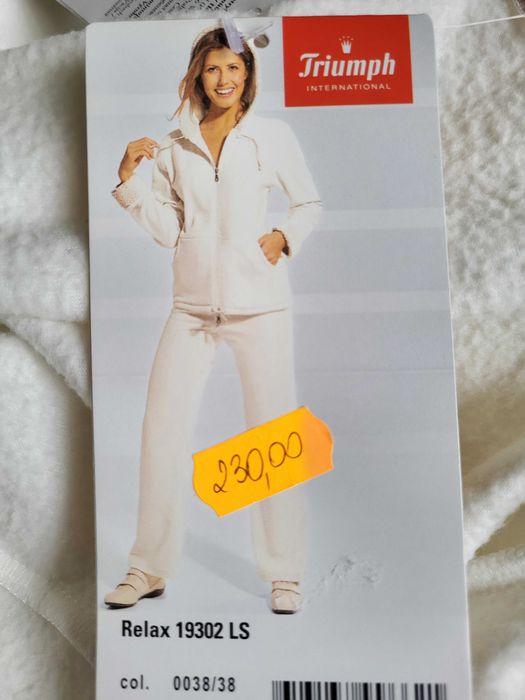 TRIUMPH relaksacyjny zestaw odzieżowy, dres, roz. 36 nowy z metką
