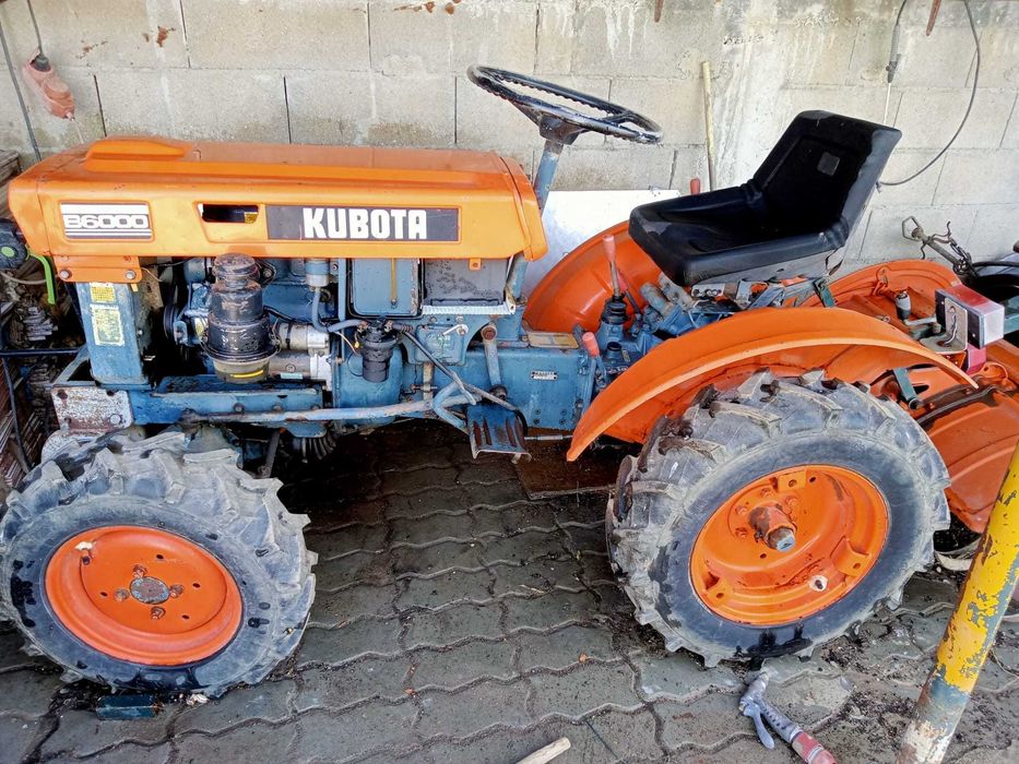 Kubota, Trator B6000
