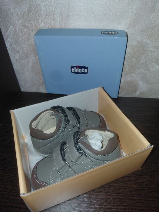 Дитячі кросівки Chicco 19розмір Нові