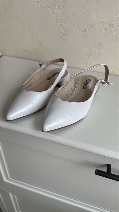 Жіночі босоніжки