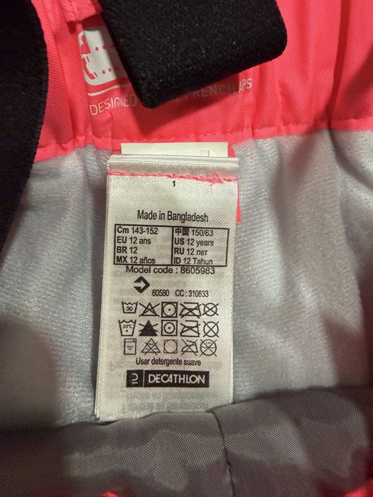 Calças, botas e luvas neve