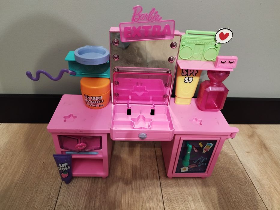 Toaletka Barbie różowa