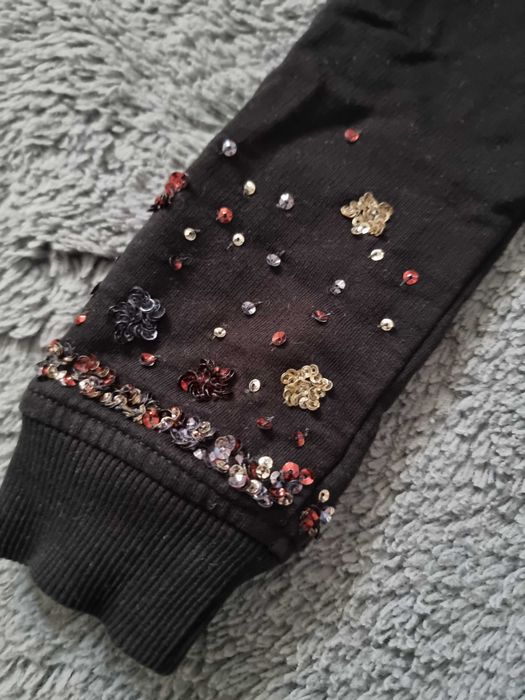 Bluzy z cekinami granatowa i czarna 5 lat 116cm