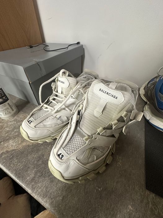 Balenciaga truck 1