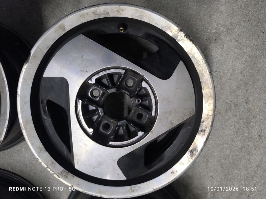Vendo jantes MOMO 14 4x108 6-ET40