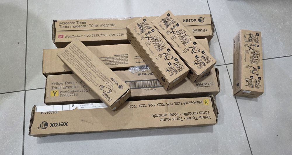 Multifunções Xerox WorkCentre 7220i + Toners Novos (Valor ~1000€)