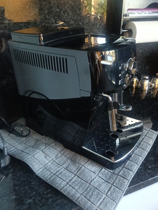 Máquina de café delonghi