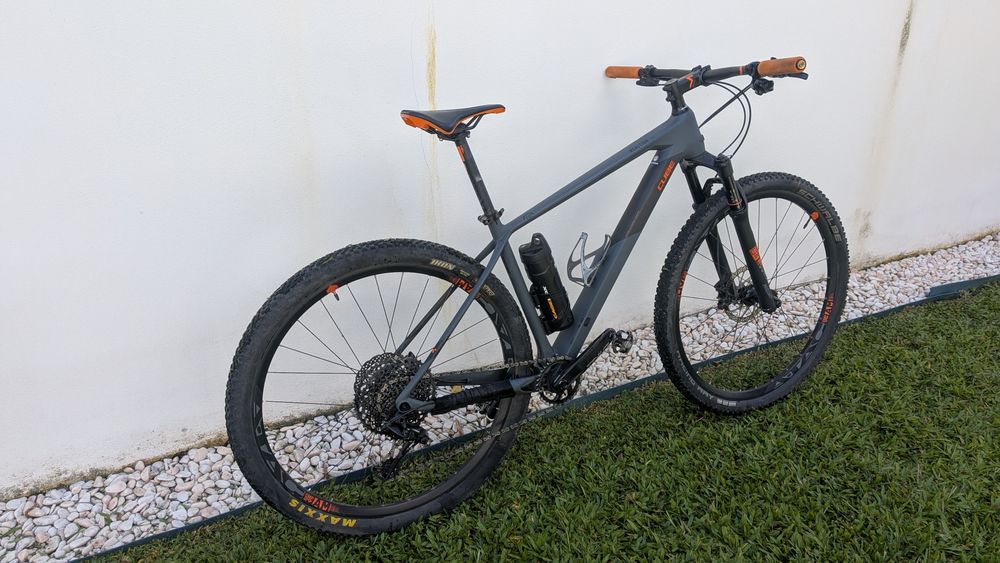 Bicicleta BTT Cube Reaction