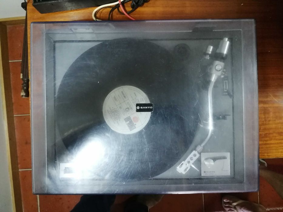 Giradiscos SANYO Belt Drive