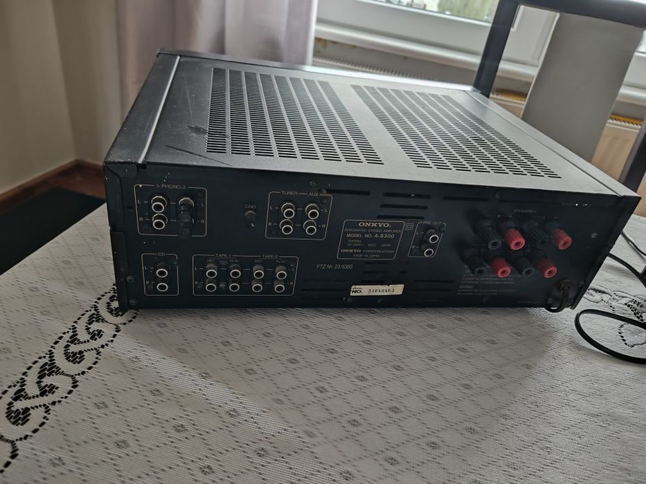 Wzmacniacz ONKYO Integra A-8300