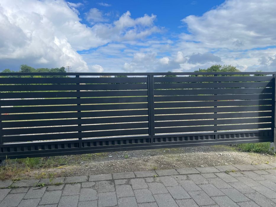 Elektryczna brama wjazdowa aluminiowa 7,9m