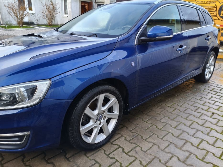 Volvo V60 lift  2.0d3 na części