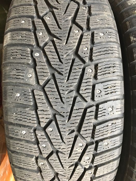 Nokian 235/55 R17