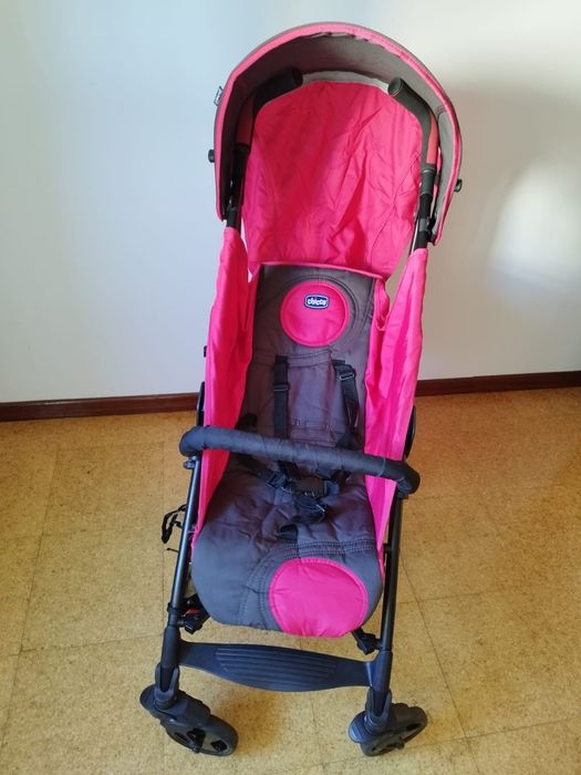 Chico Stroller. Like new.430717796289751041