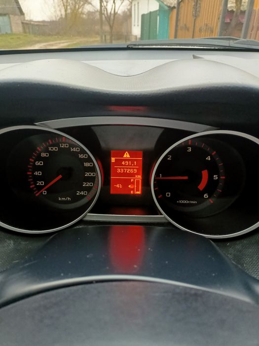 Ситроен с кроссер. Дизель 2.2. Повний привід