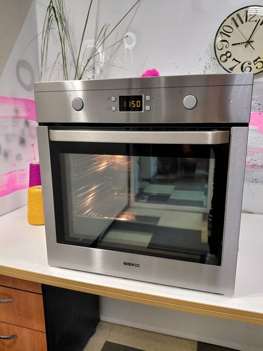 Надійна духова шафа духовка пічка піч Beko OIM23301X