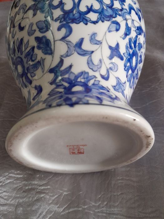 Pote decorativo em tons de azul