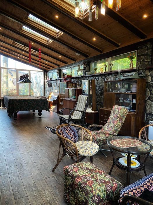 Будинок з басейном у Київській області подобово від господарів