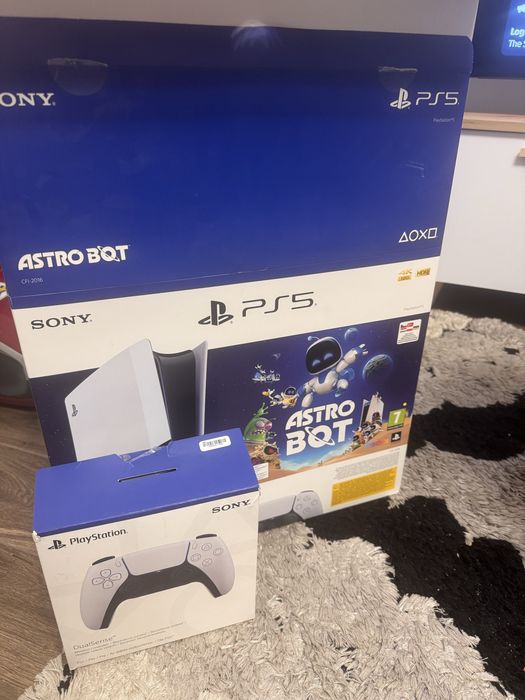 Konsola ps5 slim z napedem +2 pady+gra asyro bot