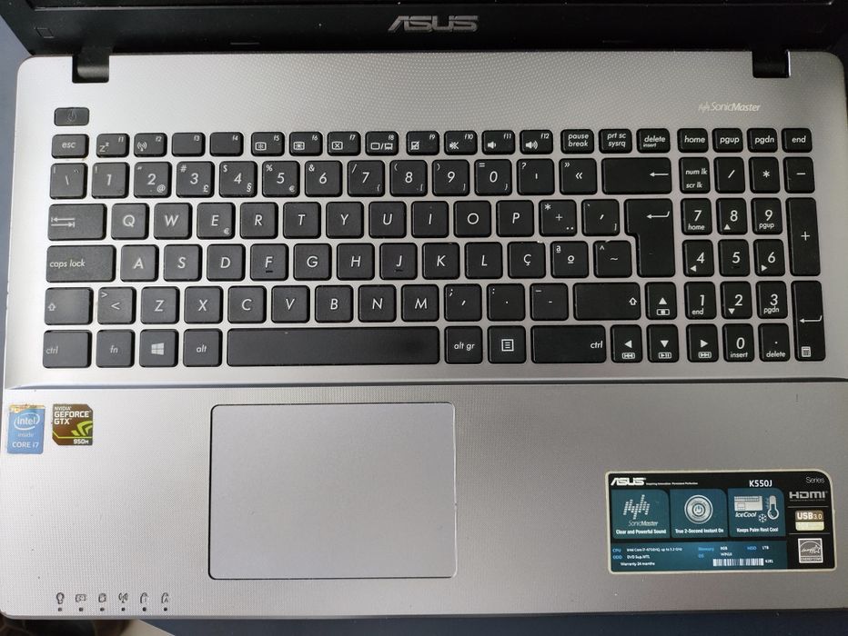 Portátil Asus K550J