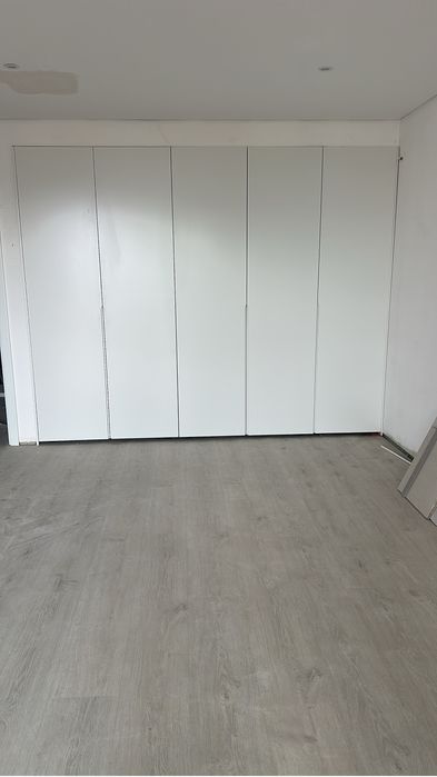 Custom Cabinetmaker416467904607047680