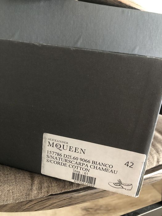 Eleganckie MC QUEEN 42