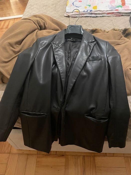 Casaco de couro preto